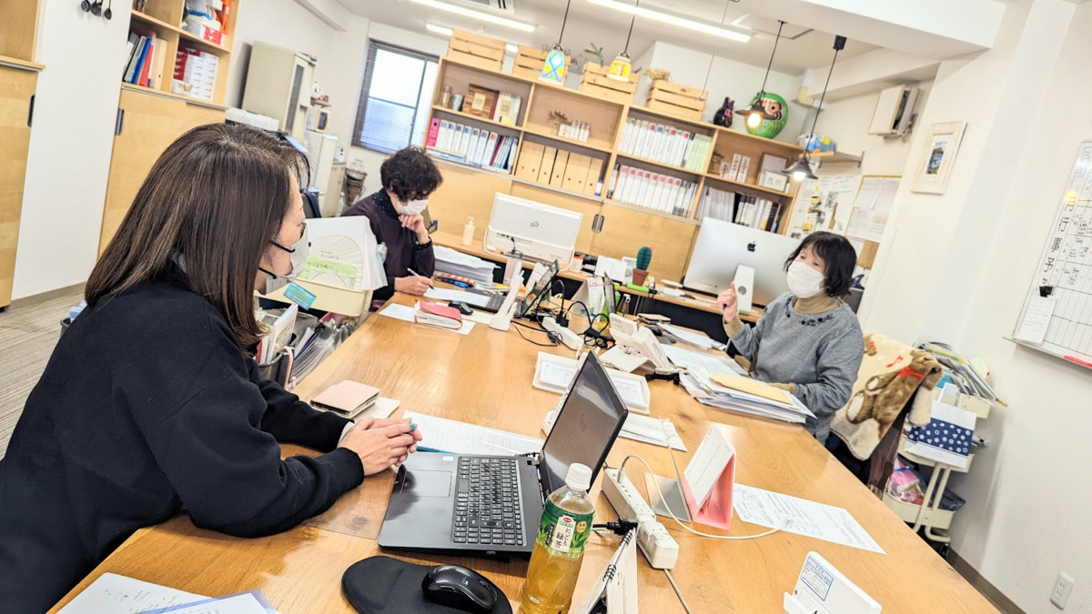 越谷事業所 相談・打ち合わせ風景